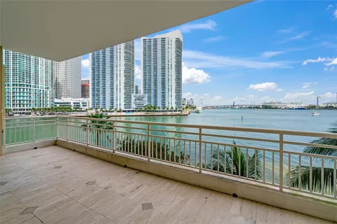 888 Brickell Key Dr # 408, Miami FL 33131