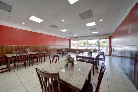 Pizzeria Restaurant For Sale In Hialeah Dr, Hialeah FL 33010