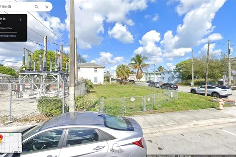 193 NW 16th St, Miami FL 33136