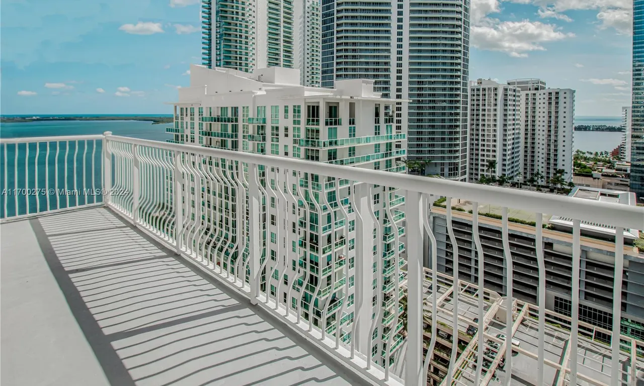 1200 Brickell Bay Dr # 2623, Miami FL 33131