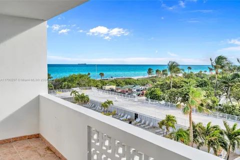 4747 Collins Ave # 411, Miami Beach FL 33140