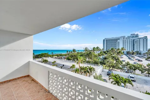 4747 Collins Ave # 411, Miami Beach FL 33140