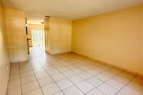 2293 NW 59th Way # 2293, Lauderhill FL 33313