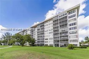 3150 N Palm Aire Dr # 507, Pompano Beach FL 33069