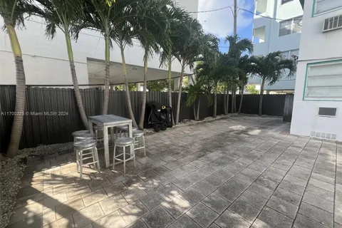 1982 Marseille Dr # 4, Miami Beach FL 33141