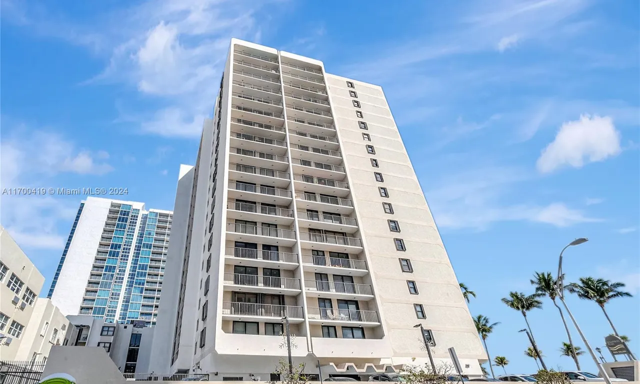 2625 Collins Ave # 418, Miami Beach FL 33140