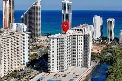 230 174th St # 3, Sunny Isles Beach FL 33160