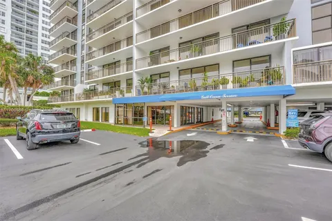 3031 N Ocean Blvd # 306, Fort Lauderdale FL 33308