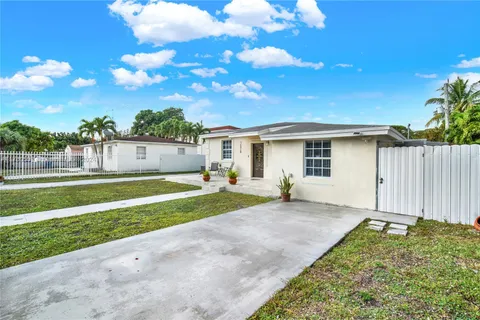 10428 NW 28th Ave, Miami FL 33147