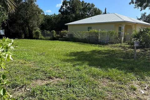 712 N 22nd St, Fort Pierce FL 34950