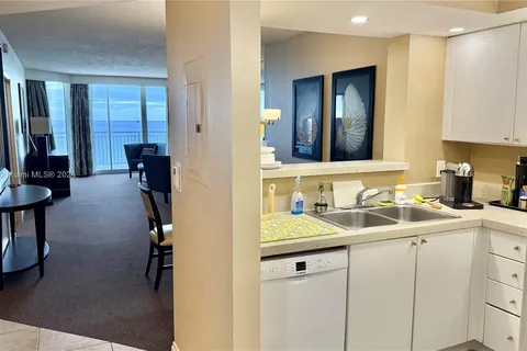 17375 Collins Ave # 1101, Sunny Isles Beach FL 33160