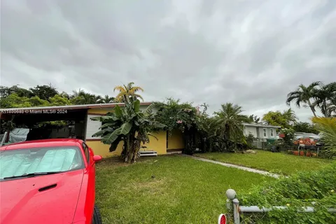 19831 Gulfstream Rd, Cutler Bay FL 33157