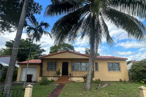 315 W 64th St, Hialeah FL 33012