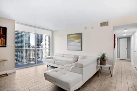 1200 Brickell Bay Dr # 3824, Miami FL 33131