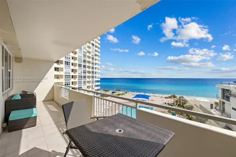 3180 S Ocean Dr # 516, Hallandale Beach FL 33009