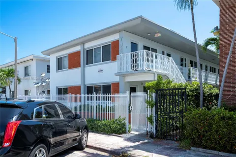 7311 Byron Ave # 5, Miami Beach FL 33141