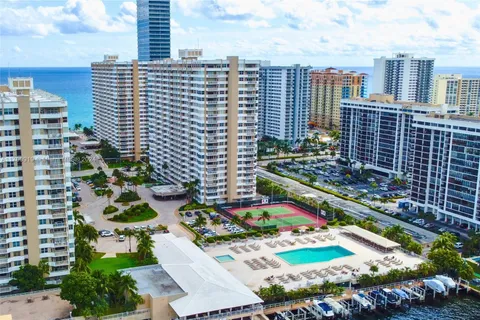 1985 S Ocean Dr, Hallandale Beach FL 33009