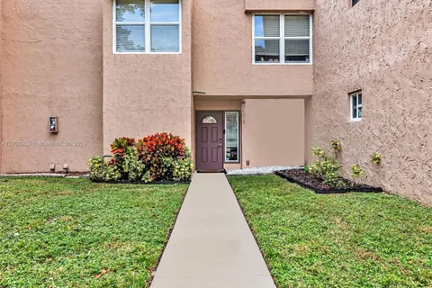 9410 Live Oak PL # 110, Davie FL 33324