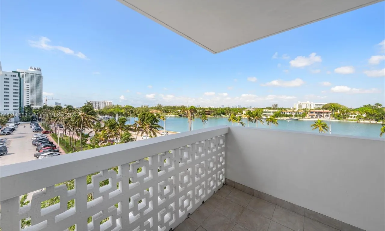 4747 Collins Ave # 401, Miami Beach FL 33140