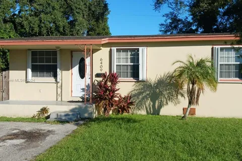 6409 Perry St, Hollywood FL 33024