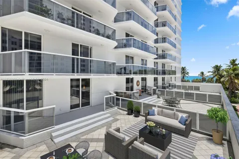 2401 Collins Ave # 405, Miami Beach FL 33140