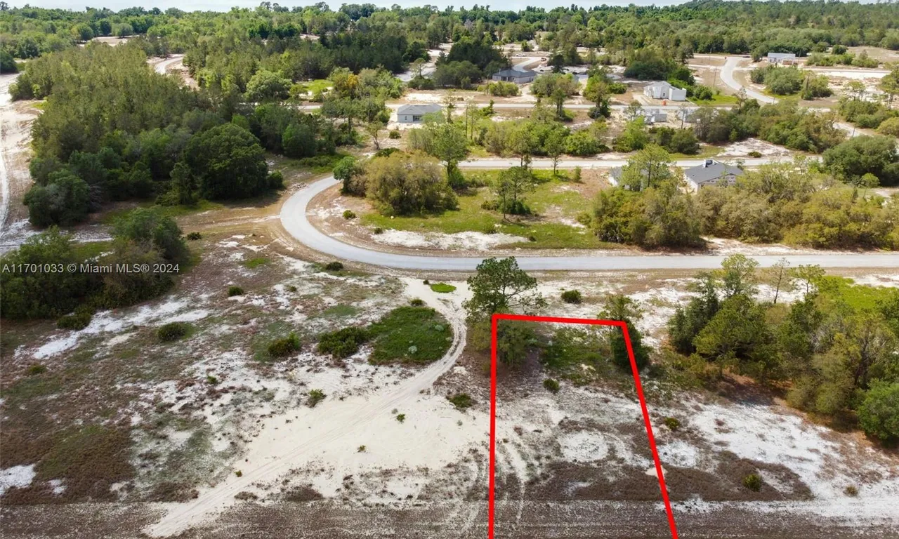 1326 HILLSBOROUGH DR, Other City - In The State Of Florida FL 34759