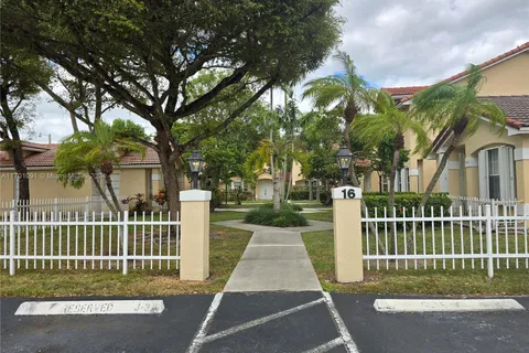 15331 SW 111th St # 15331, Miami FL 33196