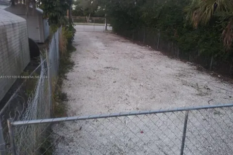 Pembroke Rd, West Park FL 33023