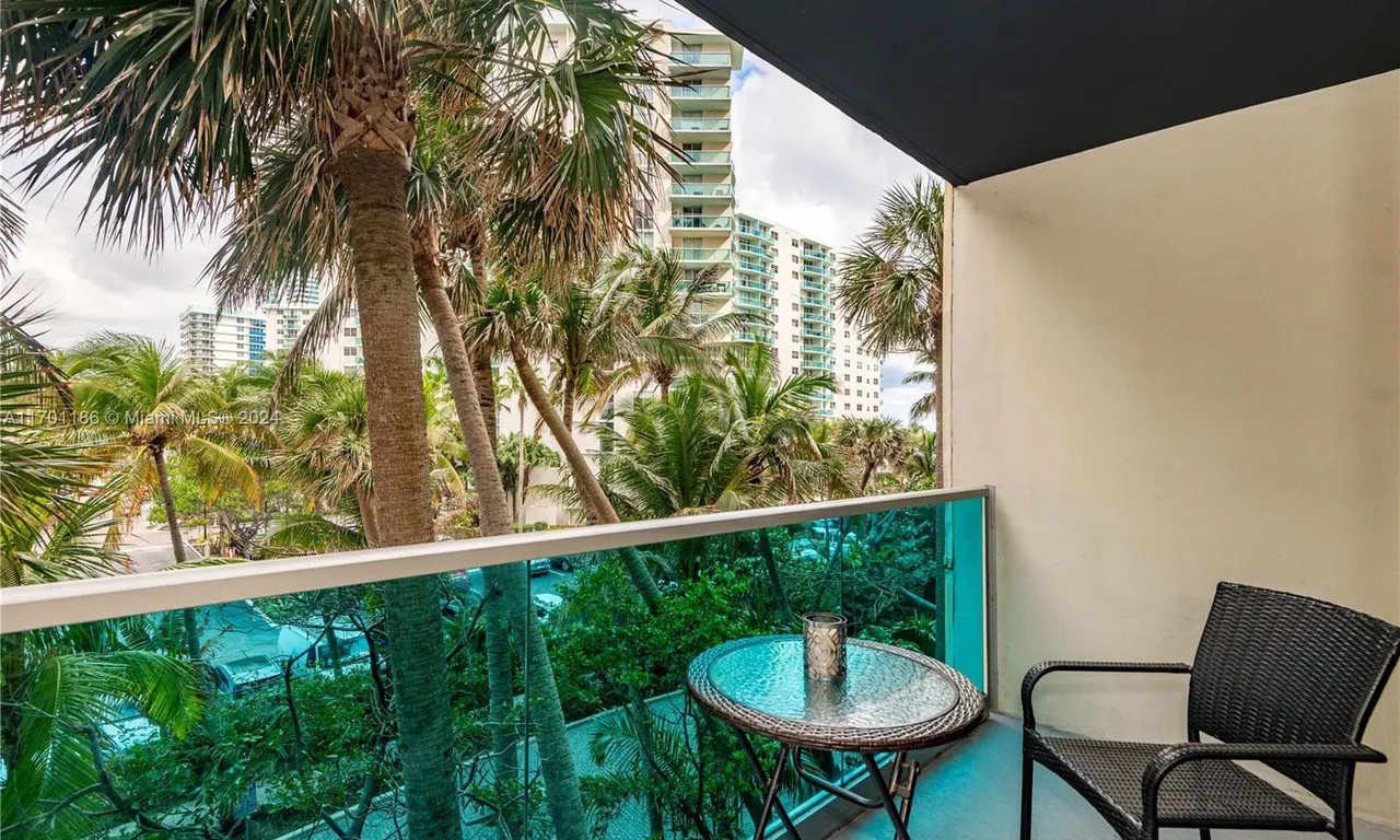 4001 S Ocean Dr # 3C, Hollywood FL 33019