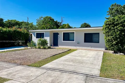 416 S 62nd Ave, Hollywood FL 33023