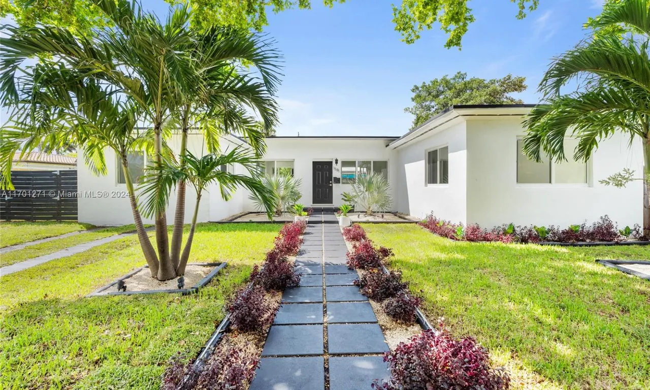 1581 Normandy Dr, Miami Beach FL 33141