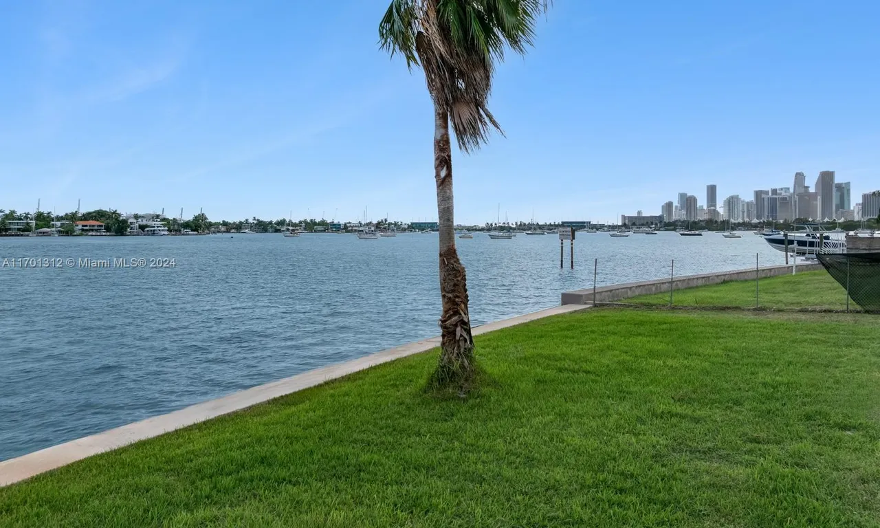 1386 S Venetian Way, Miami FL 33139