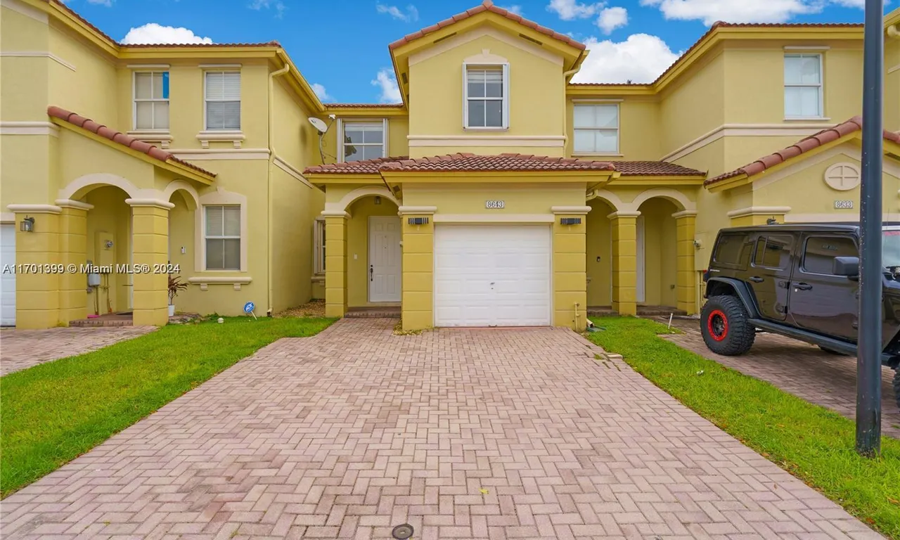 8643 NW 112th, Doral FL 33178