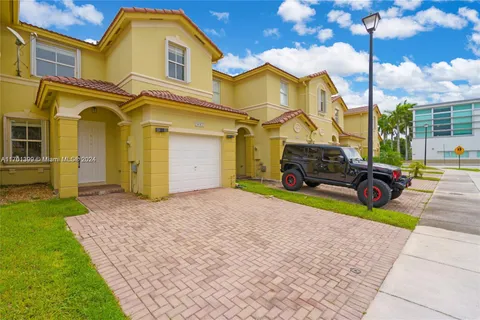 8643 NW 112th, Doral FL 33178