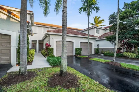 3738 San Simeon Cir, Weston FL 33331