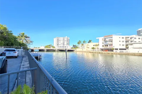 6937 Bay Dr # 510, Miami Beach FL 33141