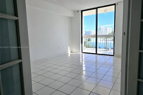 6937 Bay Dr # 510, Miami Beach FL 33141