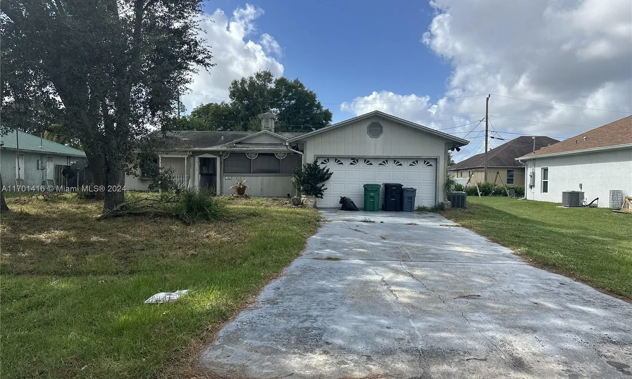 1387 SW Chase Rd, Port St. Lucie FL 34953