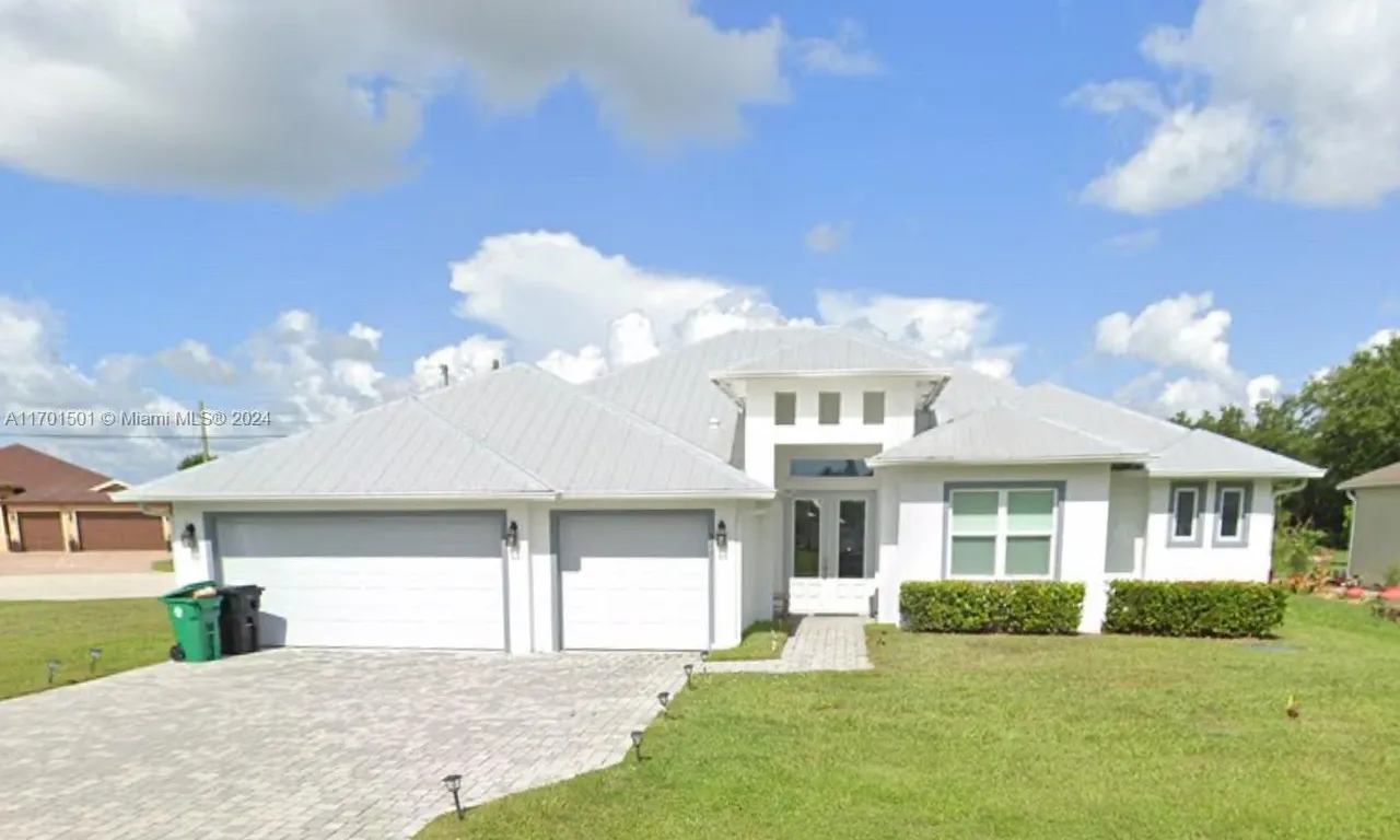 5231 NW Iredell St, Port St. Lucie FL 34986