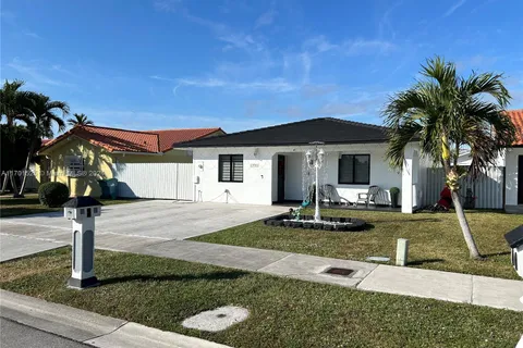 13751 SW 21st Ter, Miami FL 33175