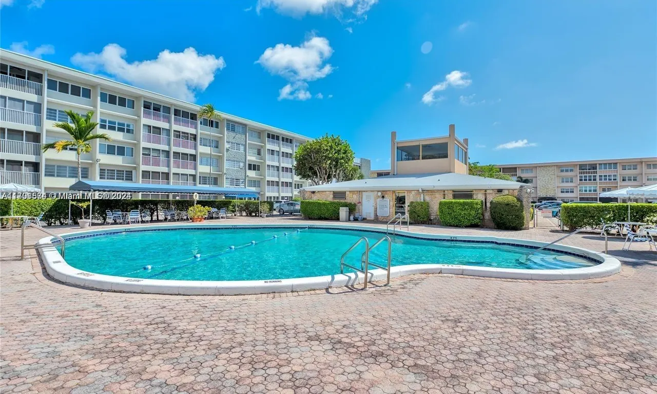 410 SE 2nd St # 206, Hallandale Beach FL 33009