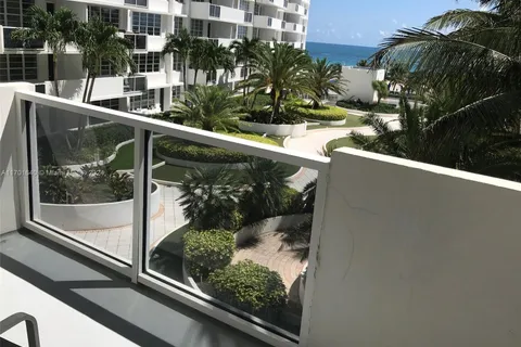 100 Lincoln Rd # 521, Miami Beach FL 33139