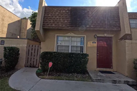 3581 NW 95 terr # 603, Sunrise FL 33351