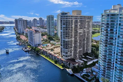 20191 E Country Club Dr # 2310, Aventura FL 33180