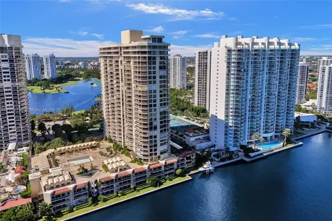 20191 E Country Club Dr # 2310, Aventura FL 33180