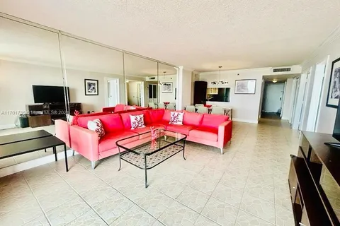 2625 Collins Ave # 1710, Miami Beach FL 33140