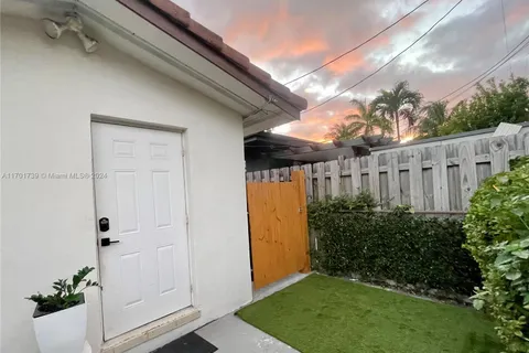 2421 SW 26th Ln # 2, Miami FL 33133