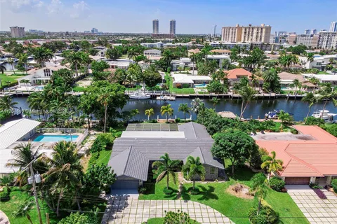 454 Alamanda Dr., Hallandale Beach FL 33009