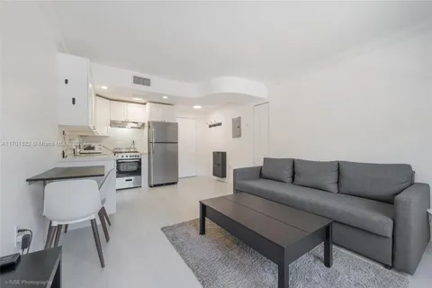 3245 Virginia St # 43, Miami FL 33133