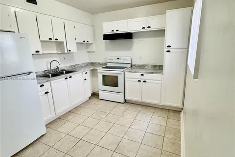 4080 SW 2nd Ter # 3, Miami FL 33134